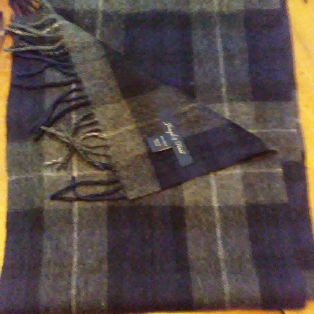 Joseph & Feiss 100% Wool Scarf /Unisex